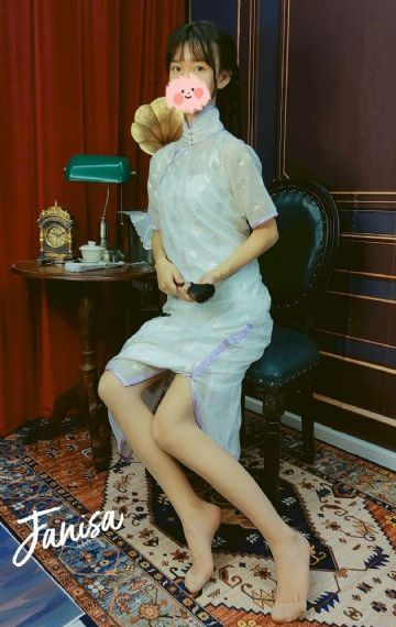 《爱》